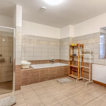 Rodinny Jimramovske Pavlovice Az 24 Osob! Vecov