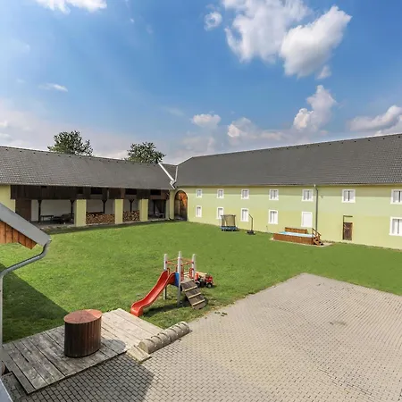 度假居 Rodinny Jimramovske Pavlovice Az 24 Osob!